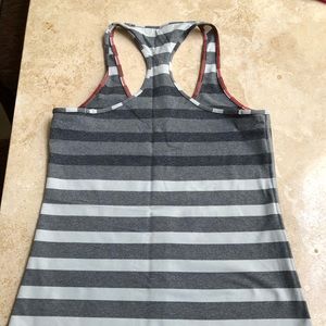Lululemon tank top size 10